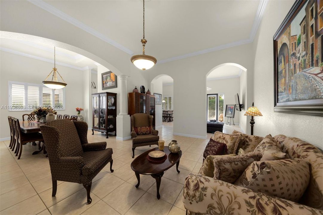 For Sale: $765,000 (4 beds, 2 baths, 2496 Square Feet)