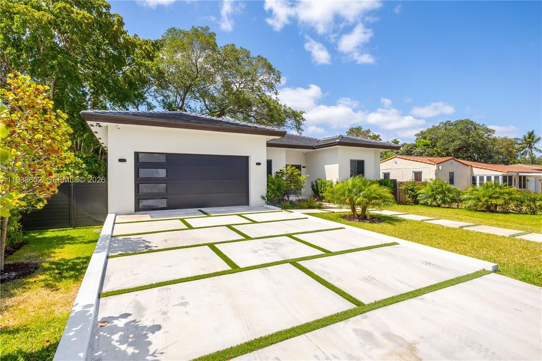 待售: $2,190,000 (4 贝兹, 3 浴室, 1762 平方英尺)