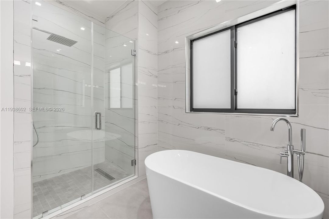 待售: $2,190,000 (4 贝兹, 3 浴室, 1762 平方英尺)