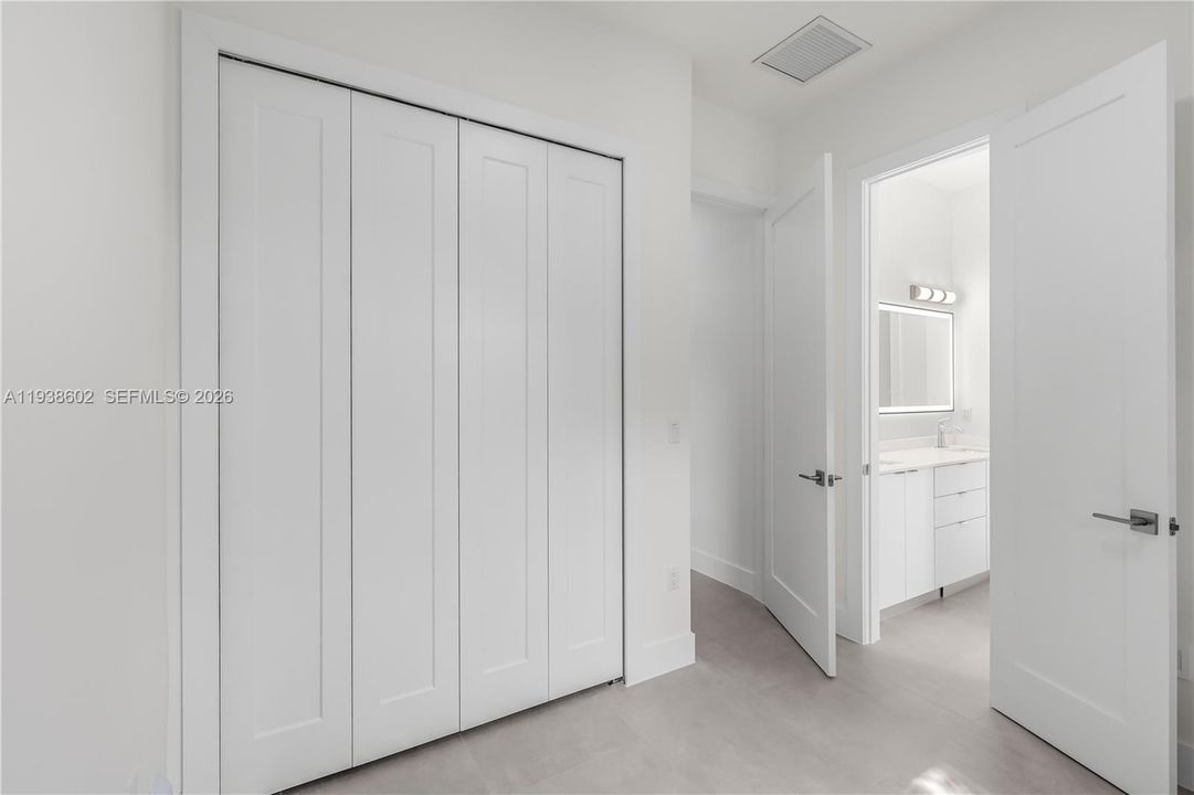 待售: $2,190,000 (4 贝兹, 3 浴室, 1762 平方英尺)