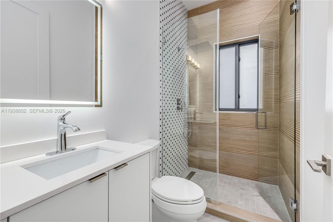 待售: $2,190,000 (4 贝兹, 3 浴室, 1762 平方英尺)