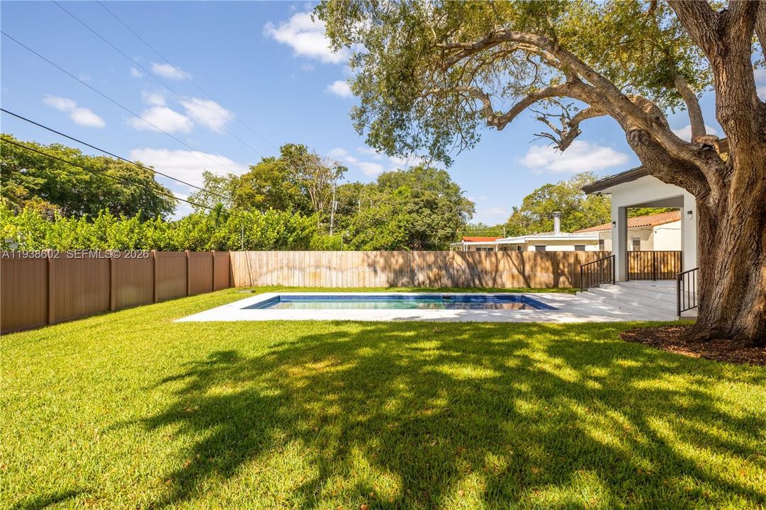 For Sale: $1,990,000 (4 beds, 3 baths, 1762 Square Feet)