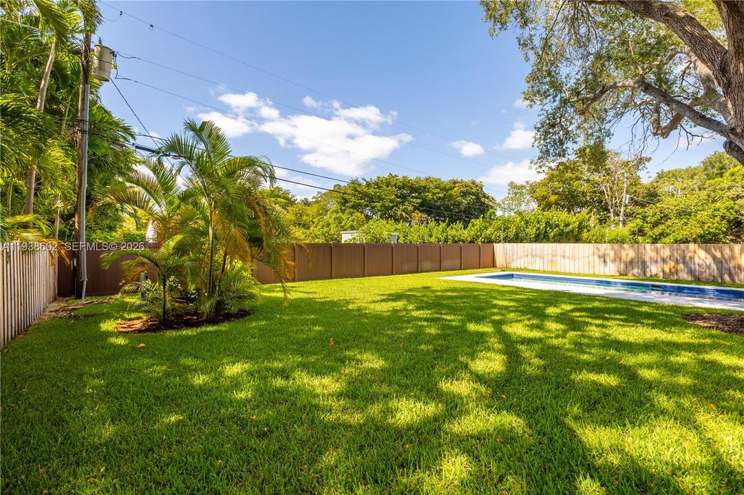 For Sale: $1,990,000 (4 beds, 3 baths, 1762 Square Feet)