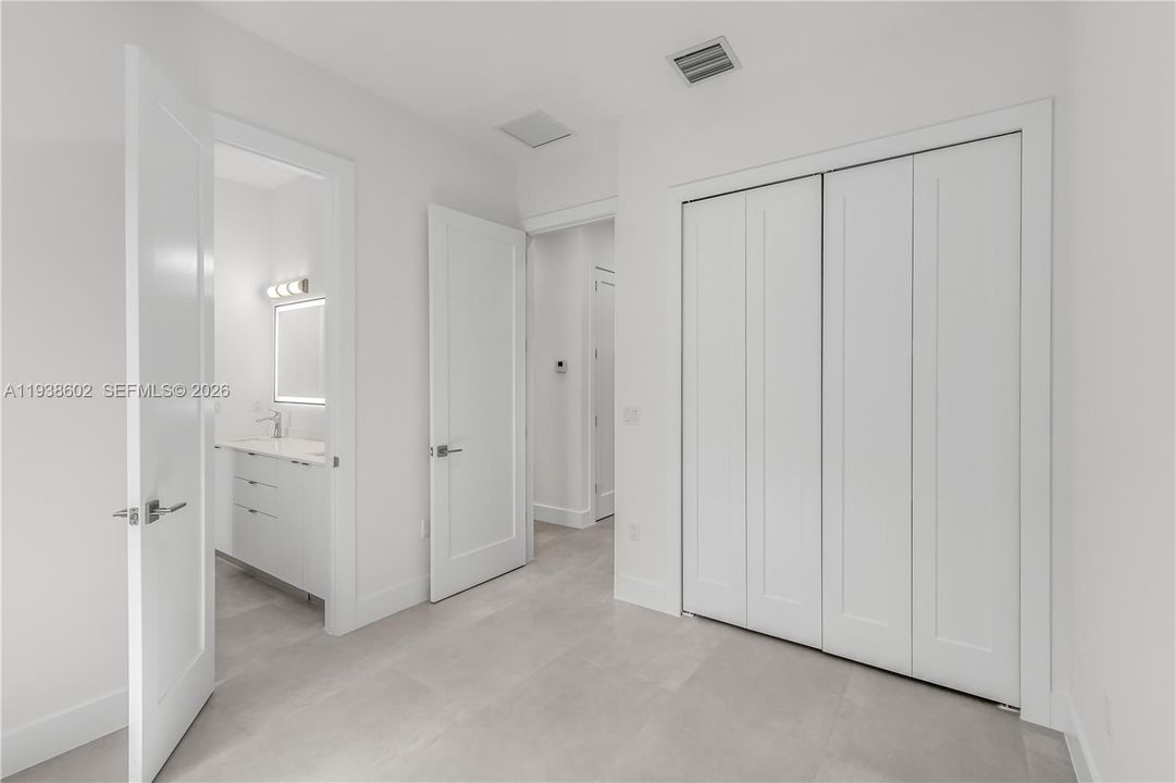 待售: $2,190,000 (4 贝兹, 3 浴室, 1762 平方英尺)