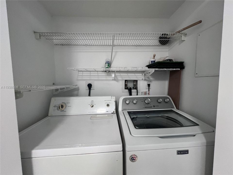 出租: $3,300 (2 贝兹, 2 浴室, 1023 平方英尺)