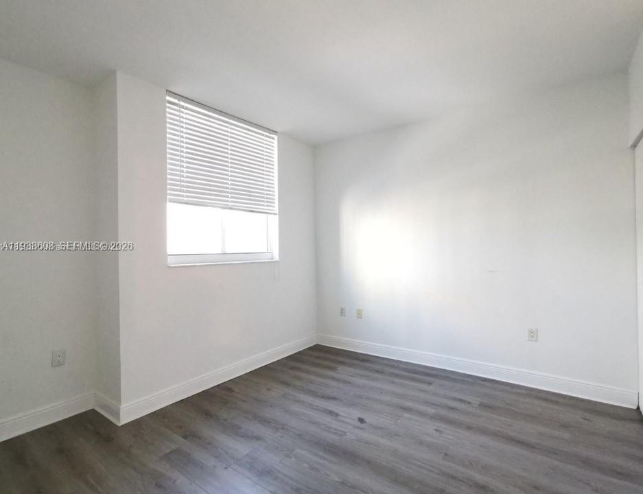 出租: $3,300 (2 贝兹, 2 浴室, 1023 平方英尺)