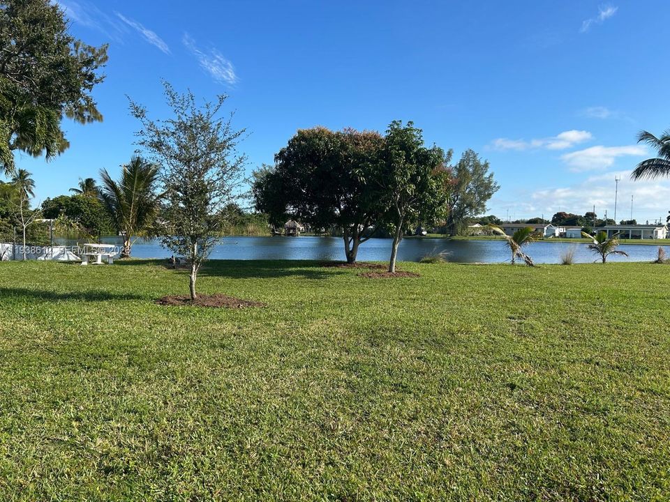 For Sale: $640,000 (4 beds, 2 baths, 1104 Square Feet)