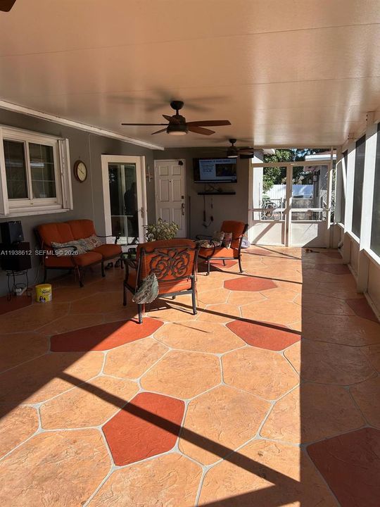 For Sale: $640,000 (4 beds, 2 baths, 1104 Square Feet)