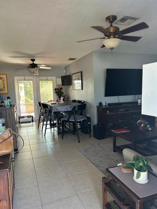 For Sale: $640,000 (4 beds, 2 baths, 1104 Square Feet)