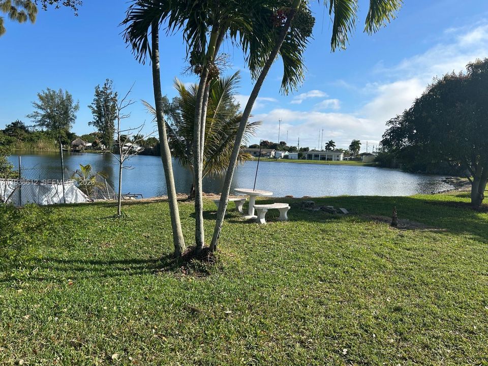 For Sale: $640,000 (4 beds, 2 baths, 1104 Square Feet)