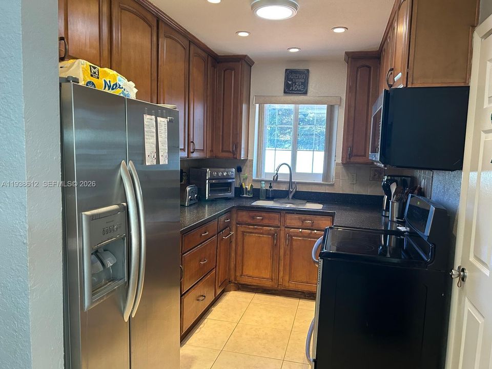 For Sale: $640,000 (4 beds, 2 baths, 1104 Square Feet)