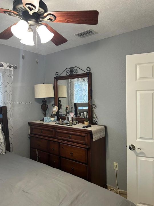 For Sale: $640,000 (4 beds, 2 baths, 1104 Square Feet)