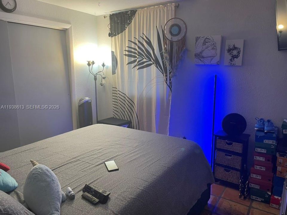 待售: $1,099,000 (0 贝兹, 0 浴室, 2090 平方英尺)