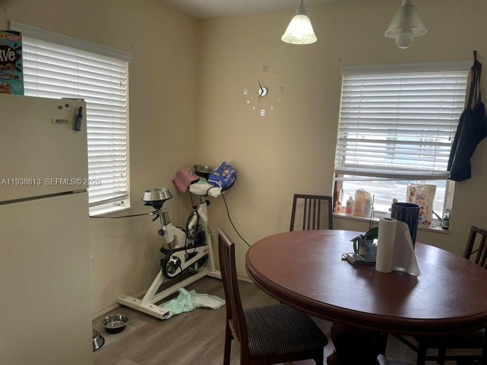 待售: $1,099,000 (0 贝兹, 0 浴室, 2090 平方英尺)