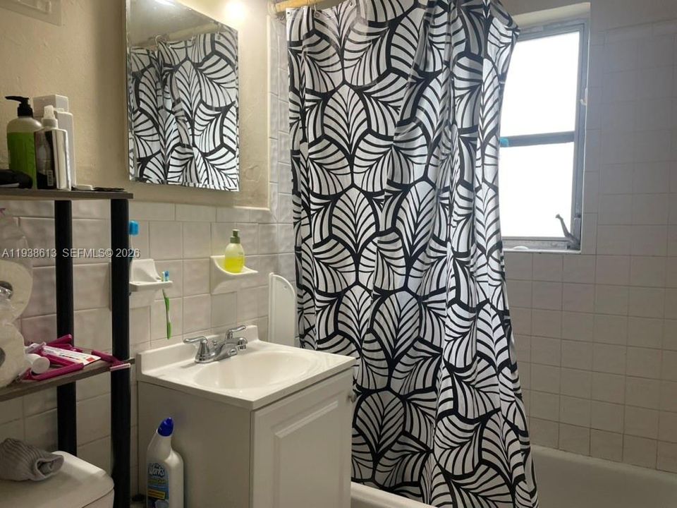 待售: $1,099,000 (0 贝兹, 0 浴室, 2090 平方英尺)