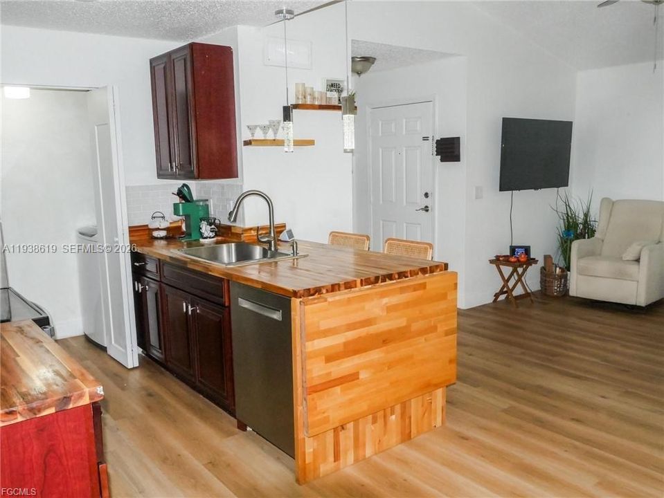 待售: $167,500 (1 贝兹, 1 浴室, 0 平方英尺)