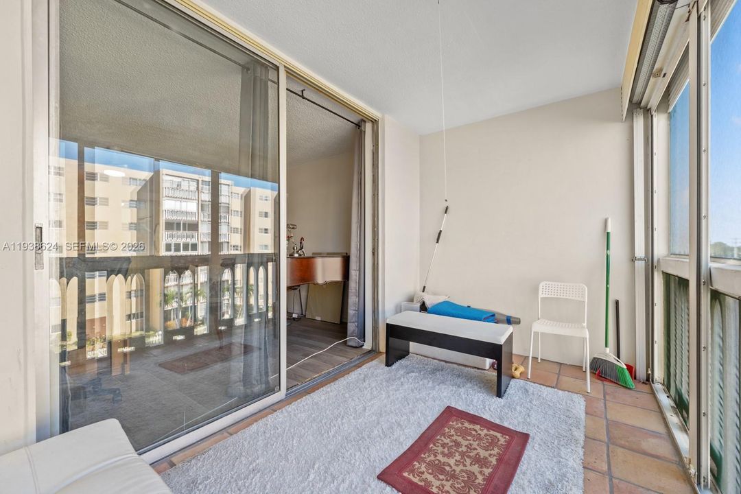 На продажу: $140,000 (1 спален, 1 ванн, 730 Квадратных фут)