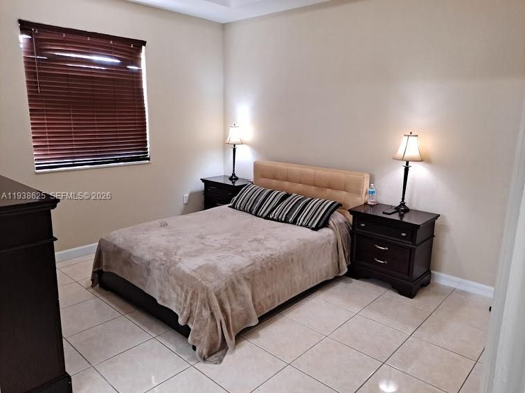 En Renta: $3,000 (4 camas, 2 baños, 1720 Pies cuadrados)