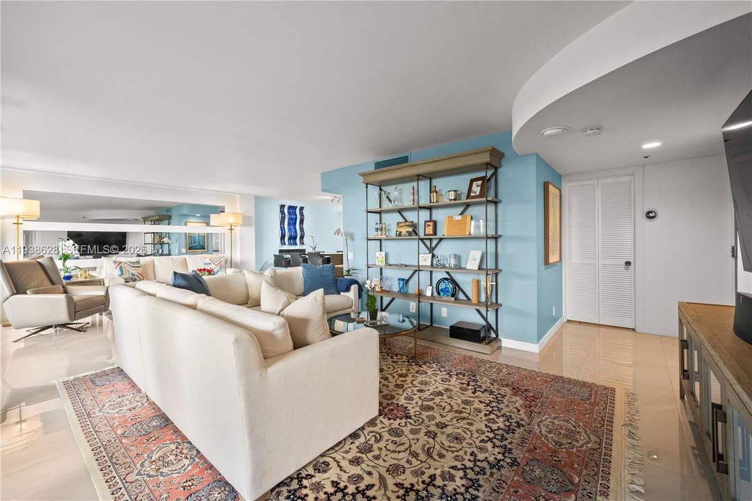 En Venta: $1,495,000 (2 camas, 2 baños, 1375 Pies cuadrados)