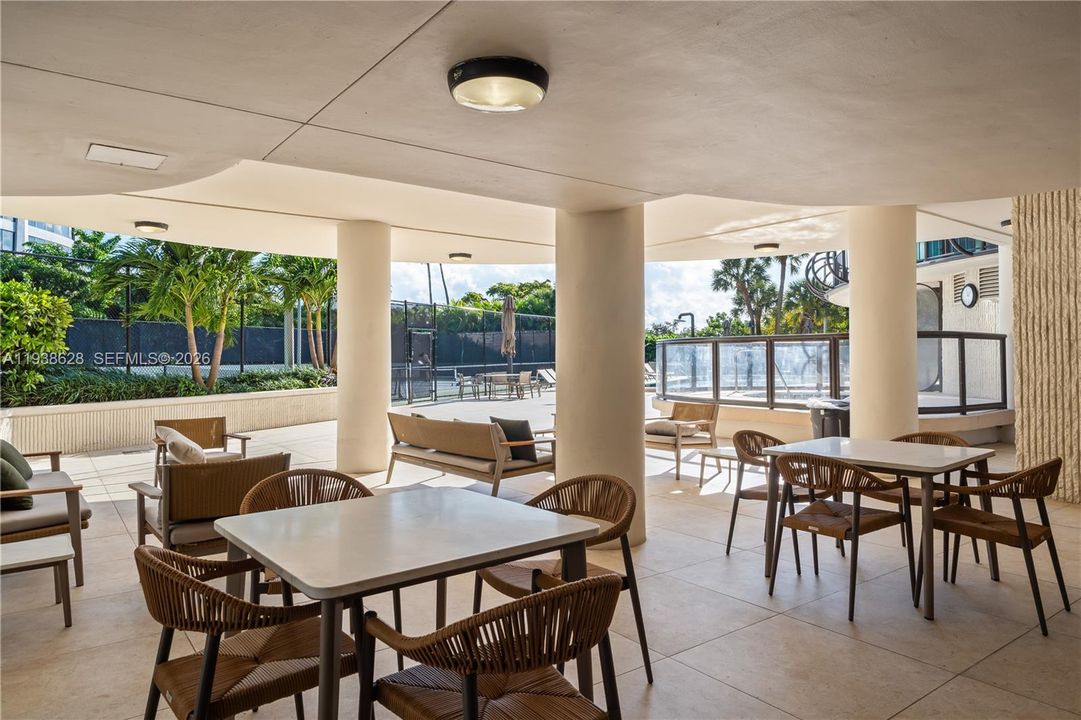 En Venta: $1,495,000 (2 camas, 2 baños, 1375 Pies cuadrados)