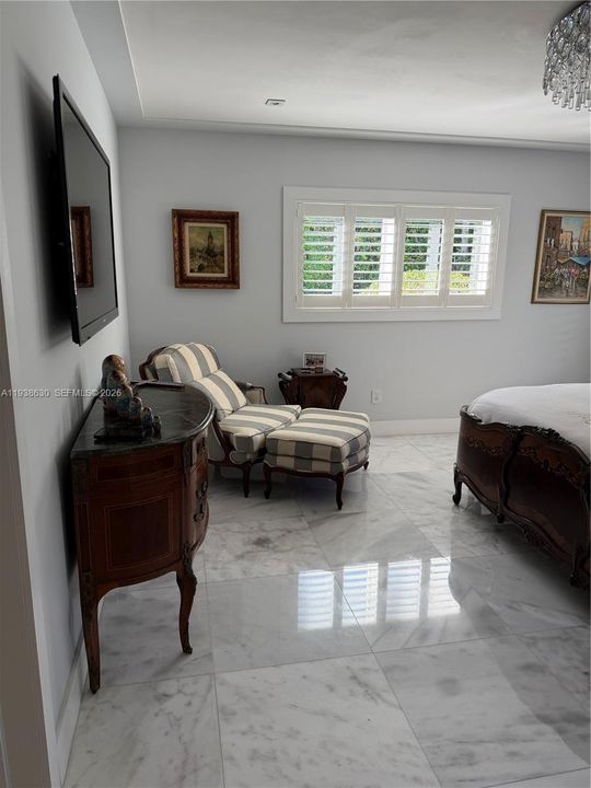 For Sale: $2,200,000 (3 beds, 3 baths, 2224 Square Feet)