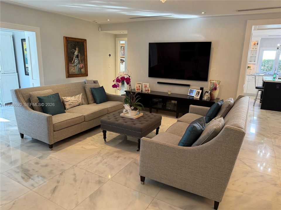 For Sale: $2,200,000 (3 beds, 3 baths, 2224 Square Feet)