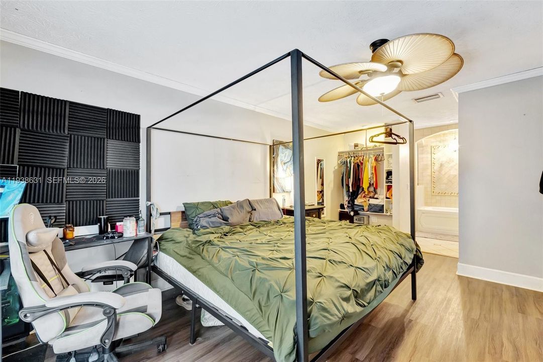 待售: $400,000 (4 贝兹, 3 浴室, 2218 平方英尺)