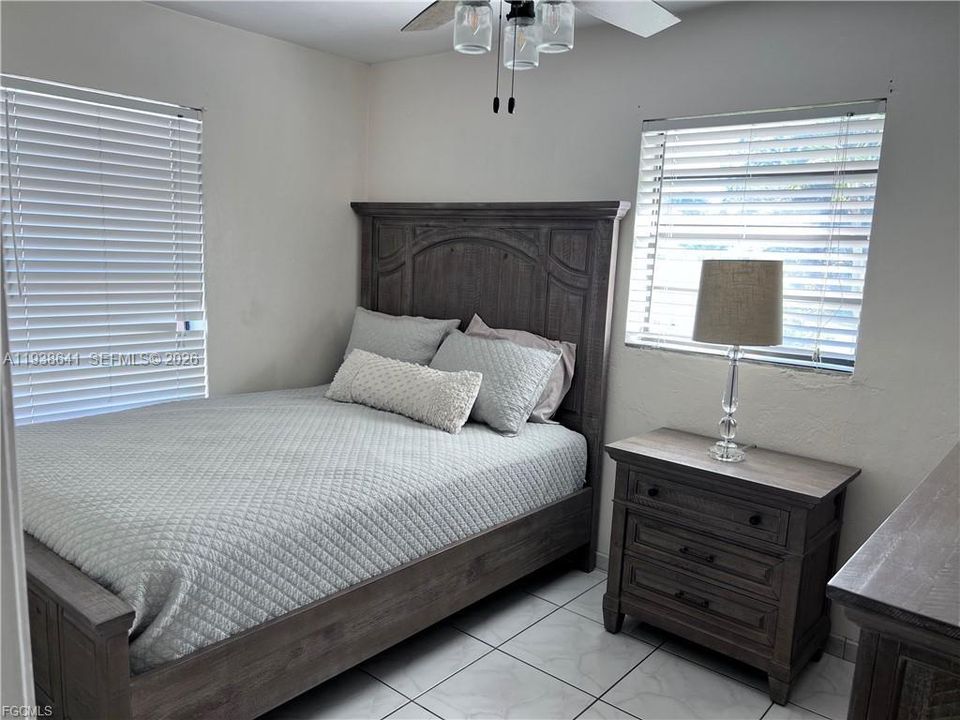 待售: $399,900 (3 贝兹, 1 浴室, 1008 平方英尺)