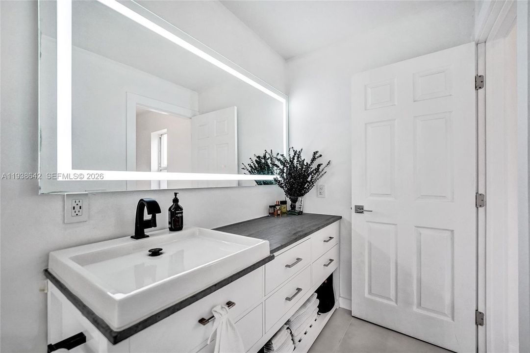 En Renta: $4,400 (4 camas, 2 baños, 1505 Pies cuadrados)