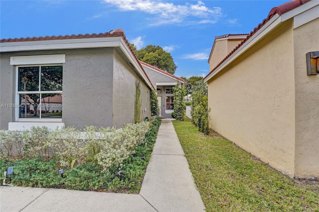 En Renta: $4,400 (4 camas, 2 baños, 1505 Pies cuadrados)