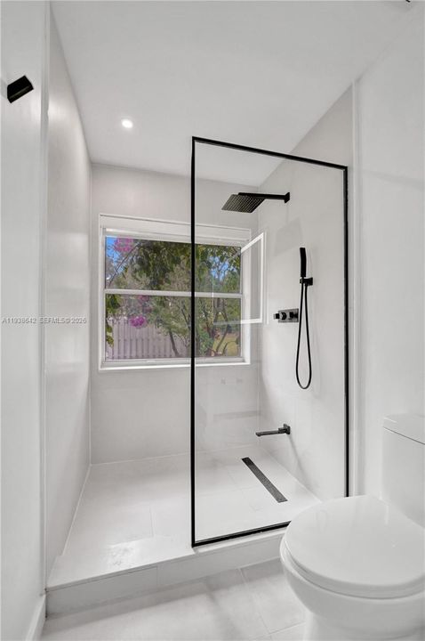 En Renta: $4,400 (4 camas, 2 baños, 1505 Pies cuadrados)