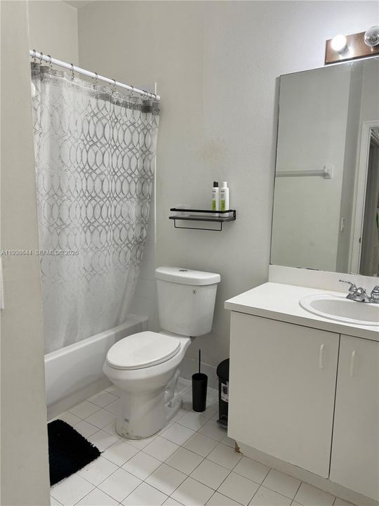 For Rent: $2,950 (2 beds, 2 baths, 1325 Square Feet)