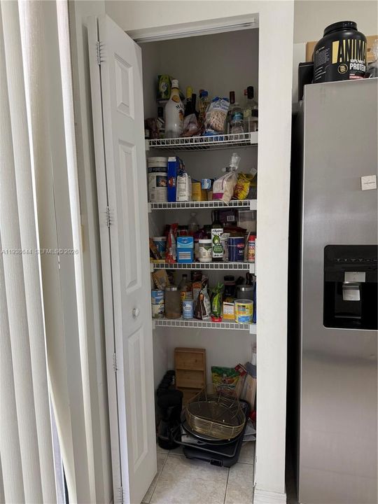 For Rent: $2,950 (2 beds, 2 baths, 1325 Square Feet)