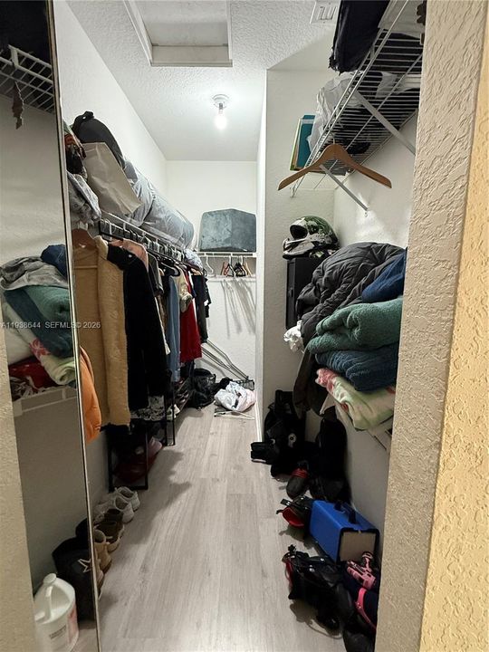 For Rent: $2,950 (2 beds, 2 baths, 1325 Square Feet)