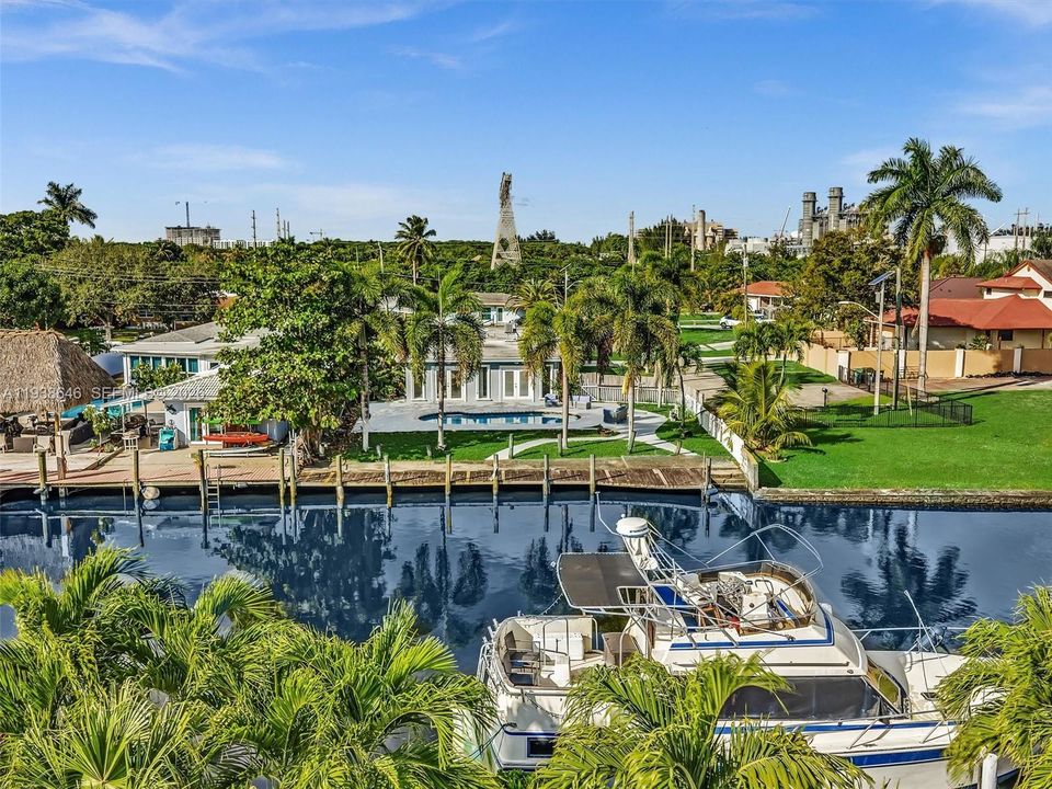 В аренду: $5,700 (4 спален, 2 ванн, 2135 Квадратных фут)