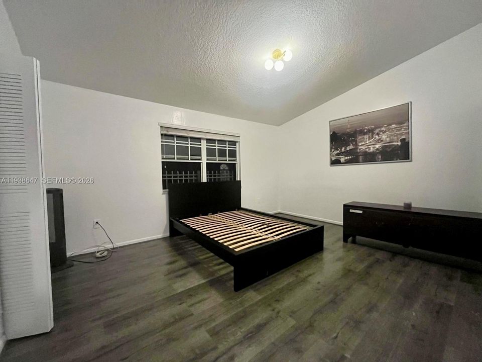 出租: $2,600 (3 贝兹, 2 浴室, 1635 平方英尺)