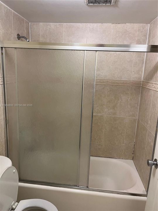 В аренду: $2,050 (2 спален, 1 ванн, 867 Квадратных фут)