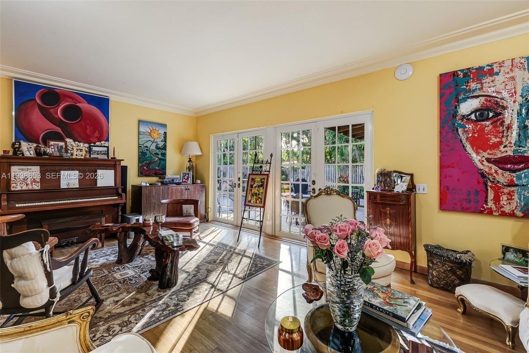 For Sale: $3,295,000 (5 beds, 4 baths, 2781 Square Feet)