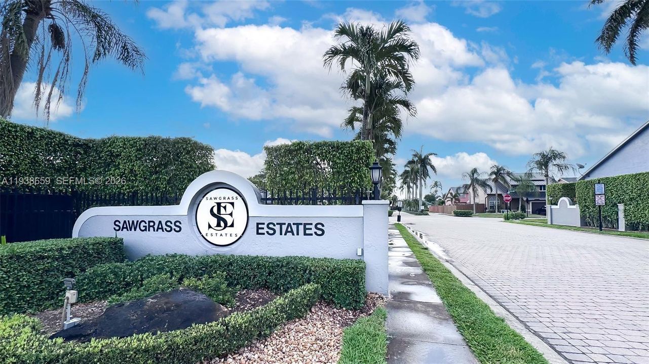 For Rent: $3,500 (4 beds, 2 baths, 1610 Square Feet)