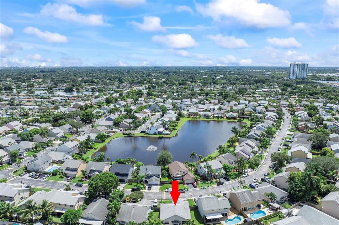 For Rent: $3,500 (4 beds, 2 baths, 1610 Square Feet)