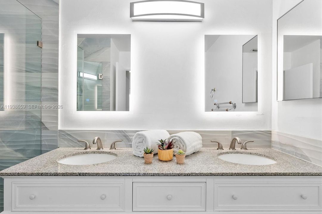 For Rent: $3,500 (4 beds, 2 baths, 1610 Square Feet)