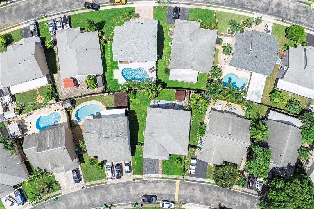 For Rent: $3,500 (4 beds, 2 baths, 1610 Square Feet)