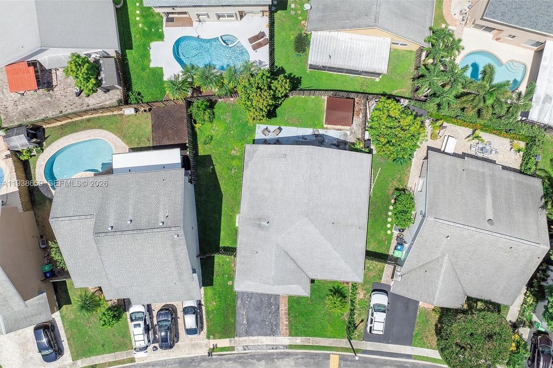 For Rent: $3,500 (4 beds, 2 baths, 1610 Square Feet)