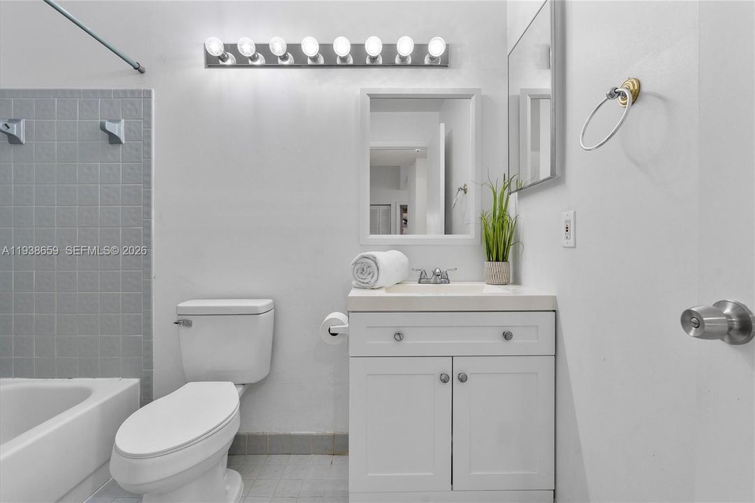 For Rent: $3,500 (4 beds, 2 baths, 1610 Square Feet)