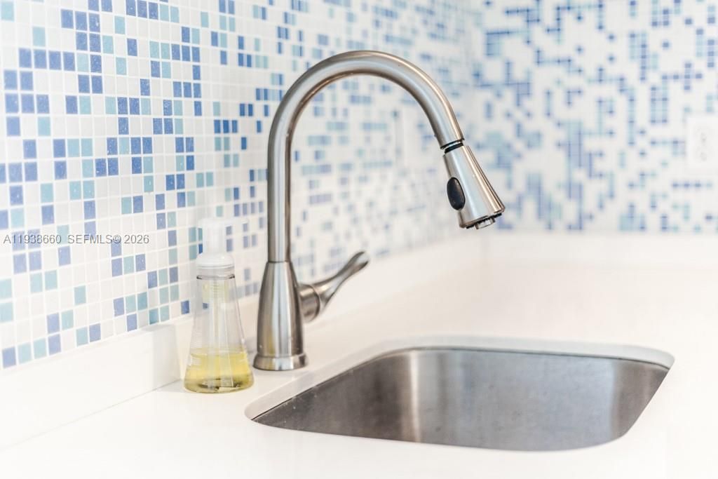 En Renta: $1,625 (0 camas, 1 baños, 335 Pies cuadrados)