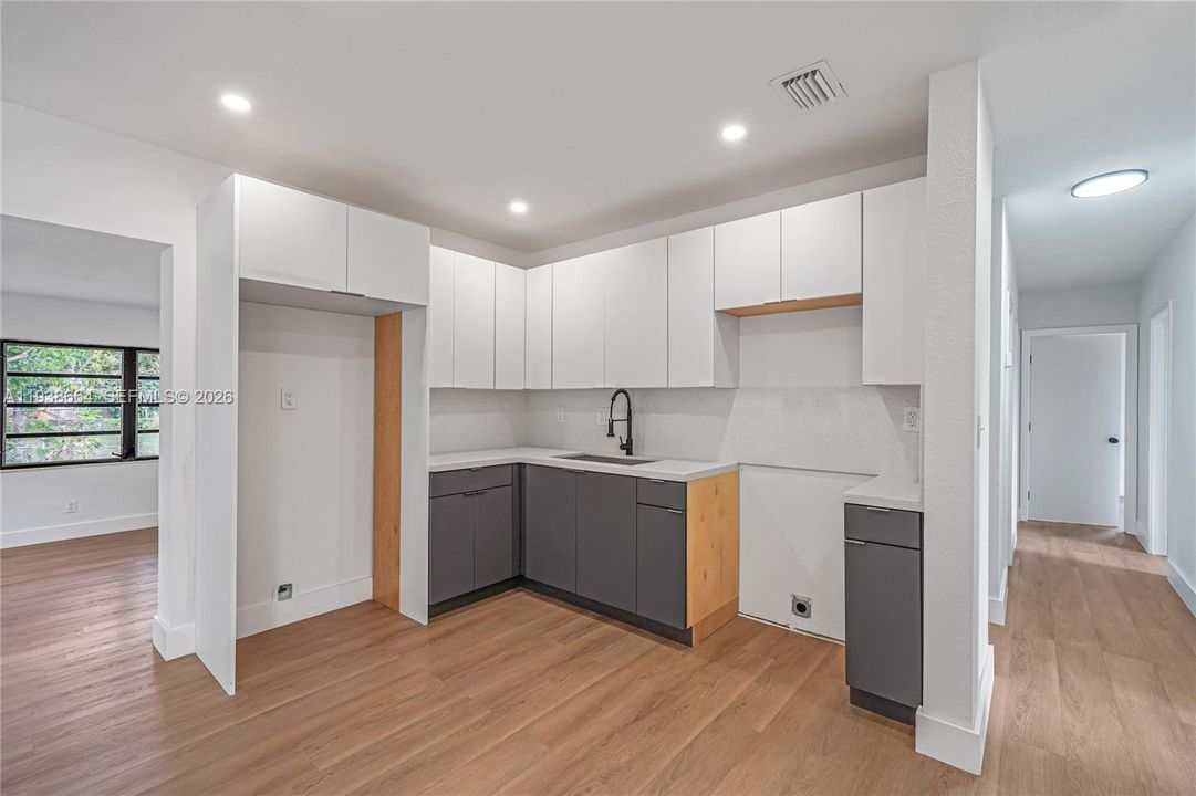 For Sale: $509,900 (4 beds, 2 baths, 1402 Square Feet)