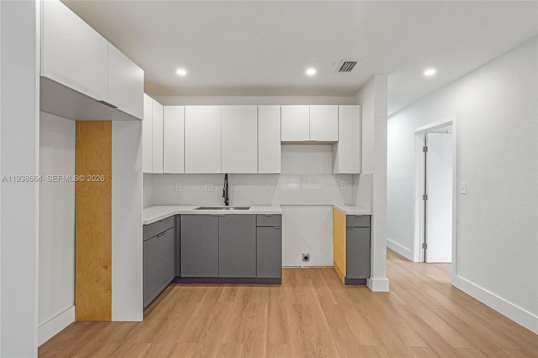 For Sale: $509,900 (4 beds, 2 baths, 1402 Square Feet)