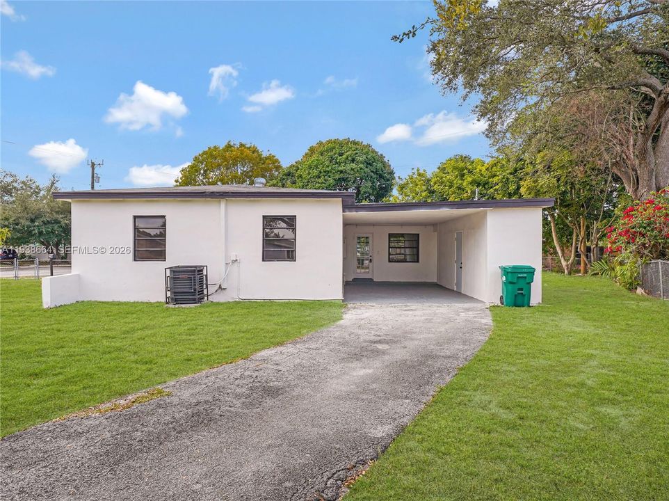 For Sale: $509,900 (4 beds, 2 baths, 1402 Square Feet)