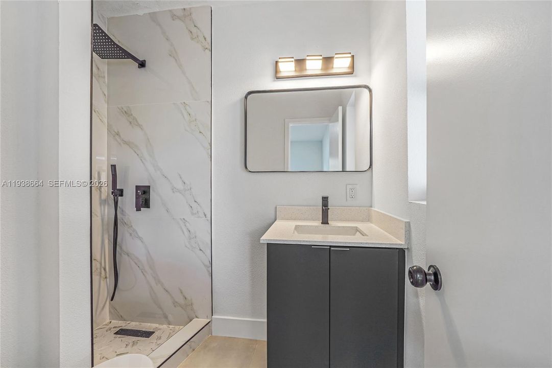 For Sale: $509,900 (4 beds, 2 baths, 1402 Square Feet)