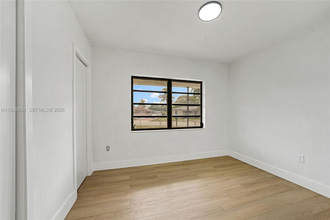 For Sale: $509,900 (4 beds, 2 baths, 1402 Square Feet)